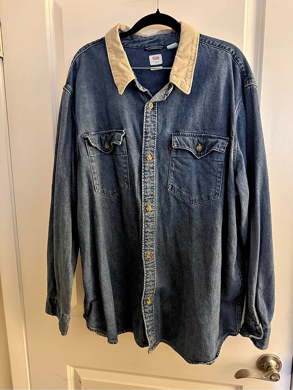 Levi's Relaxed Fit Denim Button Down Blue & Tan XXL